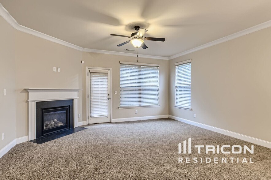 Building Photo - 239 Huntleigh Chase Dr
