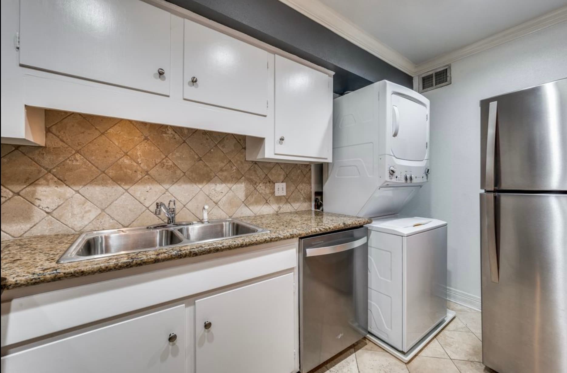 Building Photo - 5214 Fleetwood Oaks Ave