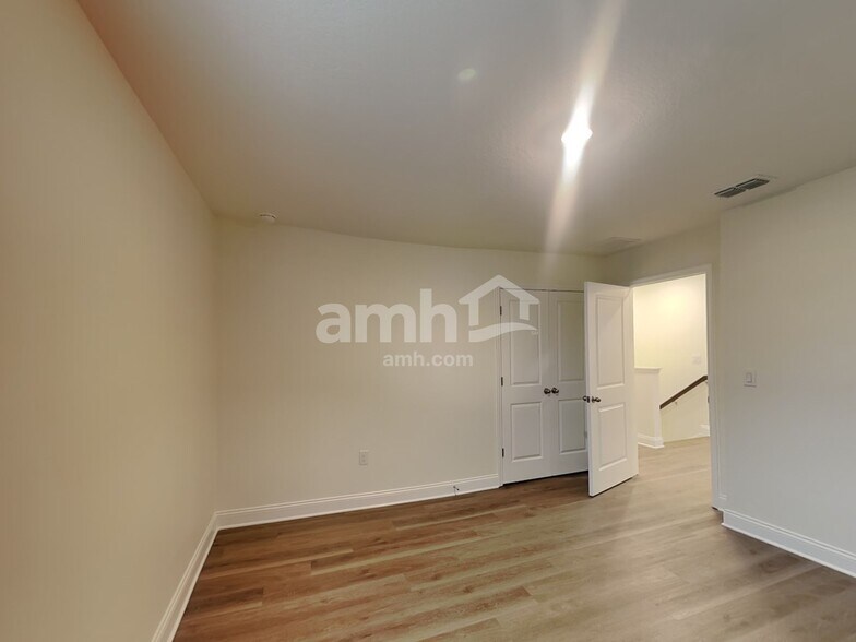 Building Photo - 3720 Ctr Cv Ln