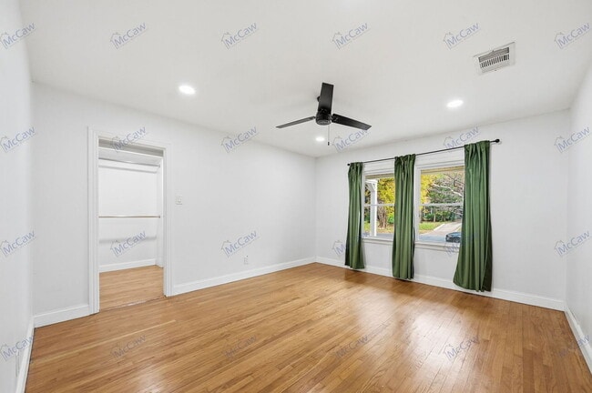 Building Photo - 1622 Hollywood Ave