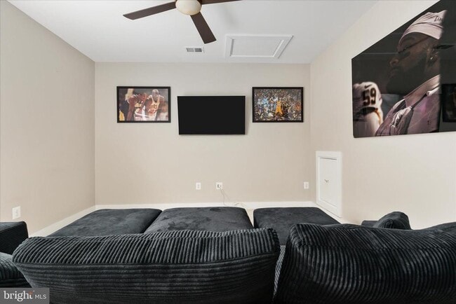 Building Photo - 44735 Medway Ter