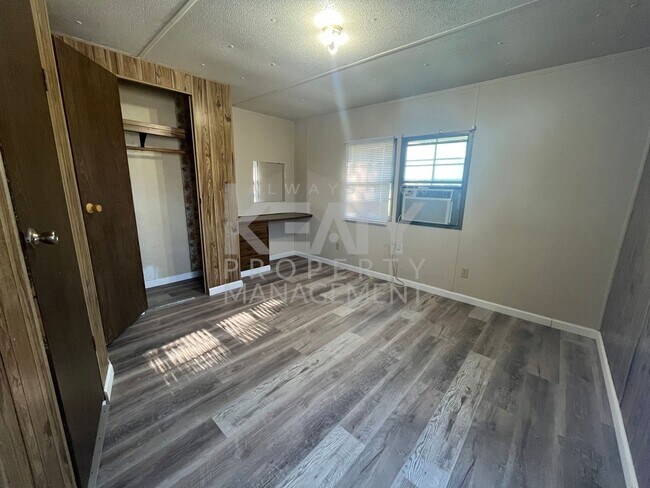 Building Photo - 2 Bedroom, 2 Bathroom Rental NOW Available!