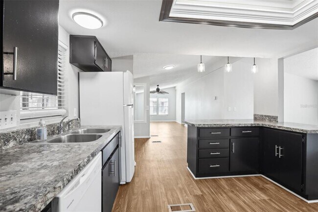 Building Photo - 3121 Briar St