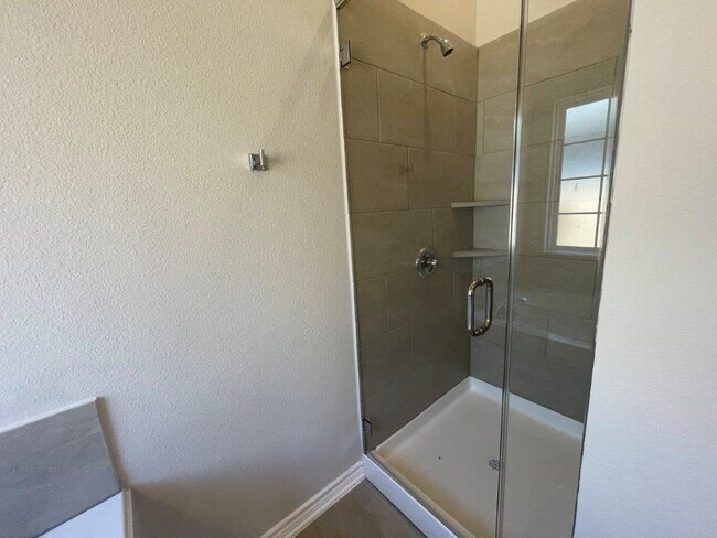 Building Photo - 7726 Merry Oaks Cv