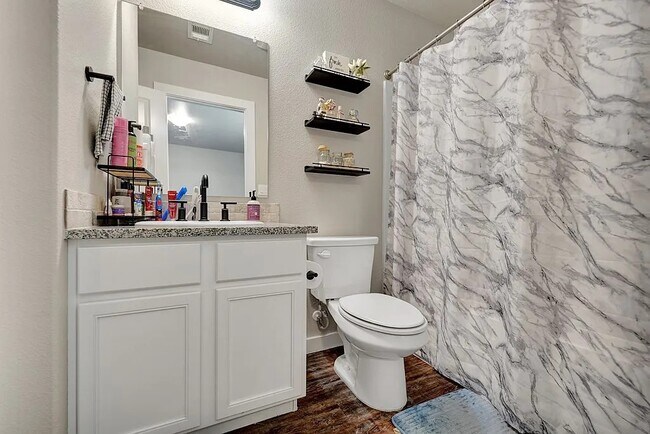 Building Photo - Near brand new 3 bd/2 bth home in quiet neighborhood! Turf backyard w/ pergola! All appliances! 1...