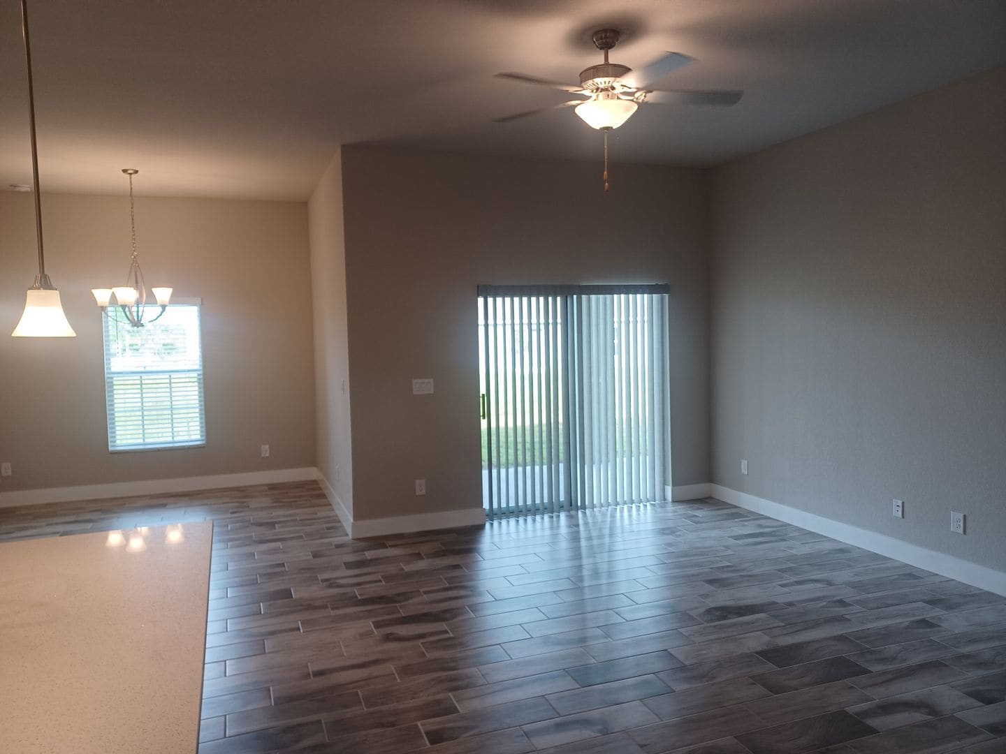 Building Photo - 4/2 Single Family Home