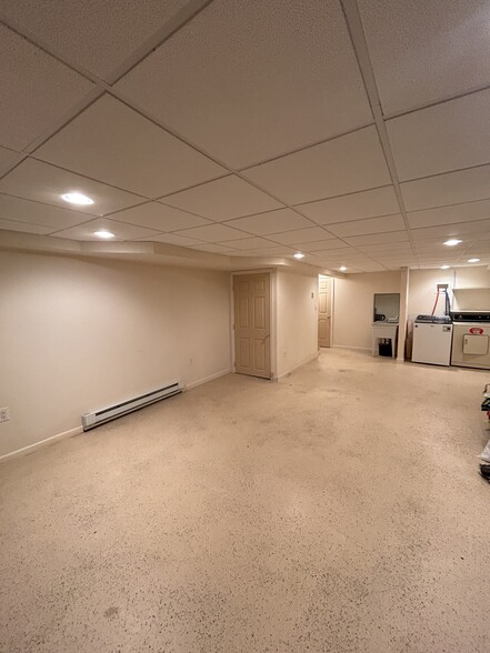 Finished basement - 14 Chelsea Sq