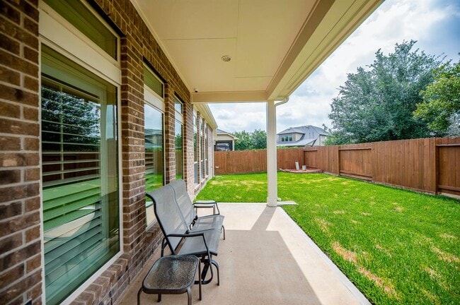 Building Photo - 29011 Davenport Dr