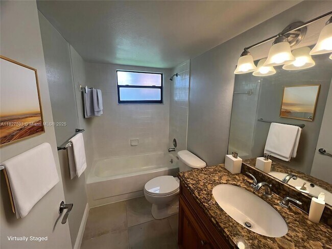Building Photo - 1543 Lake Crystal Dr