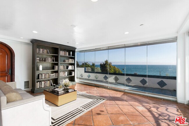 Building Photo - 17737 Porto Marina Way