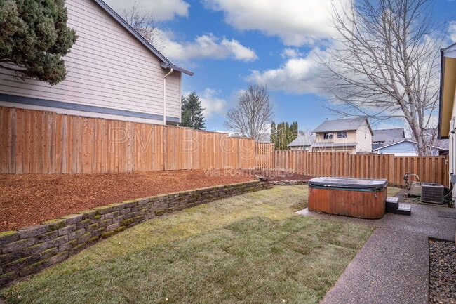 Building Photo - 11735 SW Butte Ln