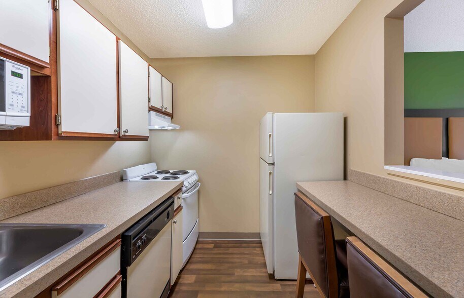 Building Photo - Furnished Studio-Atlanta - Alpharetta - No...