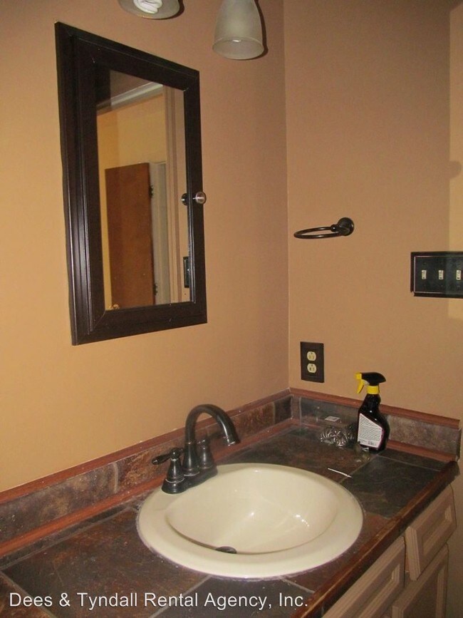 Building Photo - 3 br, 2 bath House - 410 Waters Circle