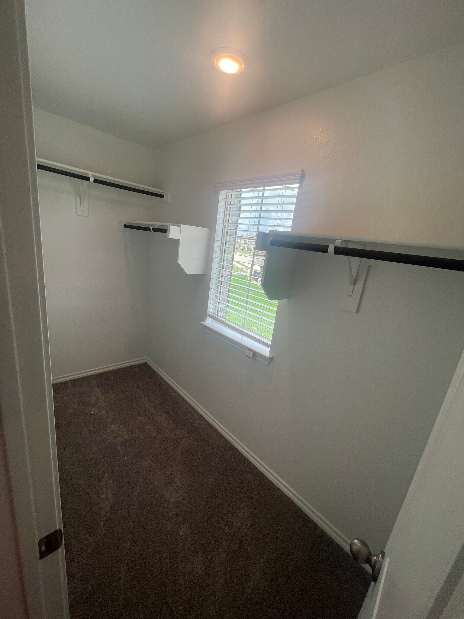 closet#1 masterbed - 2209 Greystone Dr