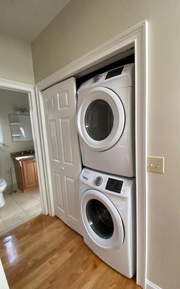 Building Photo - 261 W 2nd St