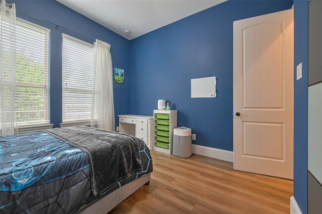 Building Photo - 25618 British Pine court