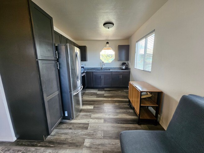 Building Photo - Upgraded 1 bedroom in Kahului