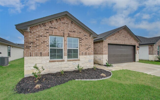 Building Photo - 1206 Cattle Chute Ct