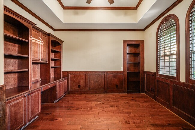 Building Photo - 4222 Stonebrook Ln