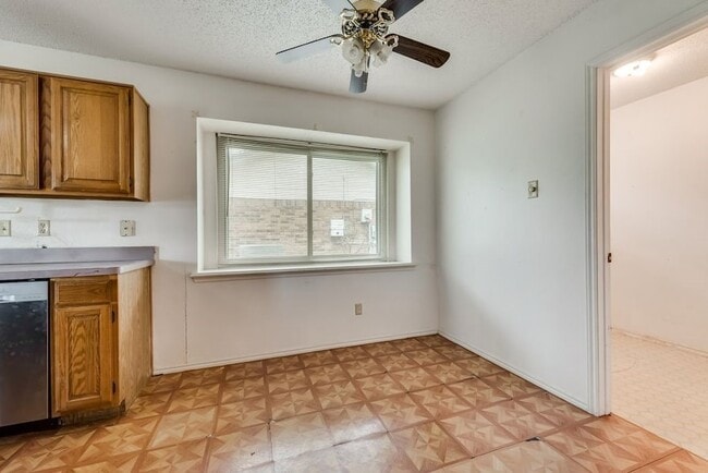 Building Photo - 3702 Lofland Ln