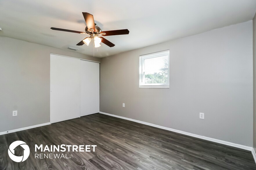 Building Photo - 8912 Hervel Cir