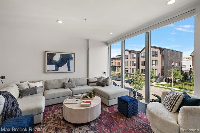 Building Photo - 284 Alfred St