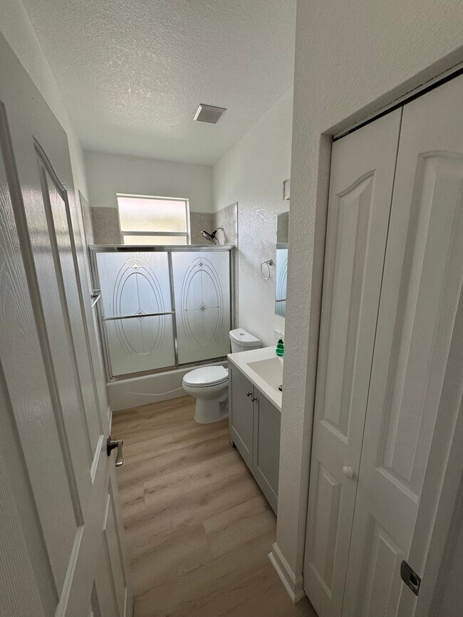 Building Photo - 137 Ortega Pl