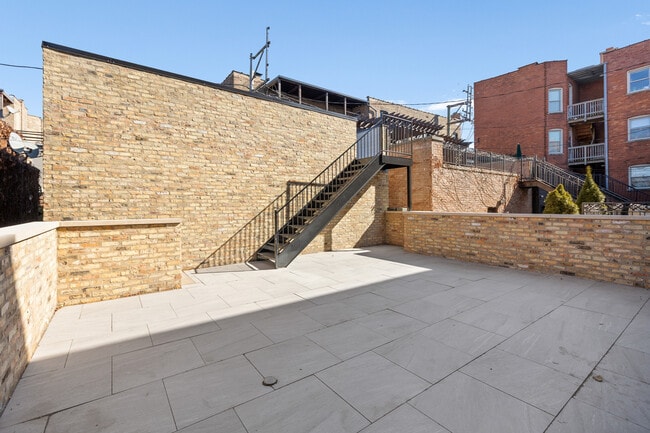 Building Photo - 3711 N Magnolia Ave