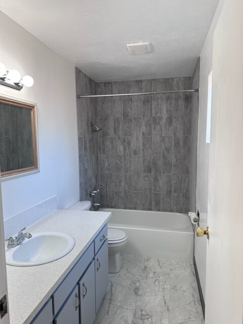 Building Photo - 343 SE 81st Ave