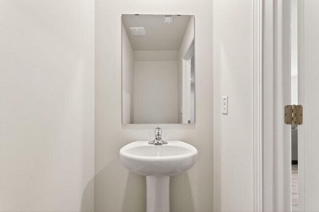 Building Photo - ***New Construction 3bd/2.5ba Townhome***