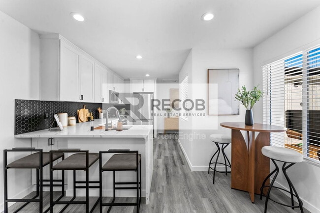 Building Photo - 8353 Ivory Coast Dr