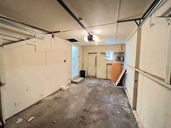 Building Photo - 7-11 S Cleveland St