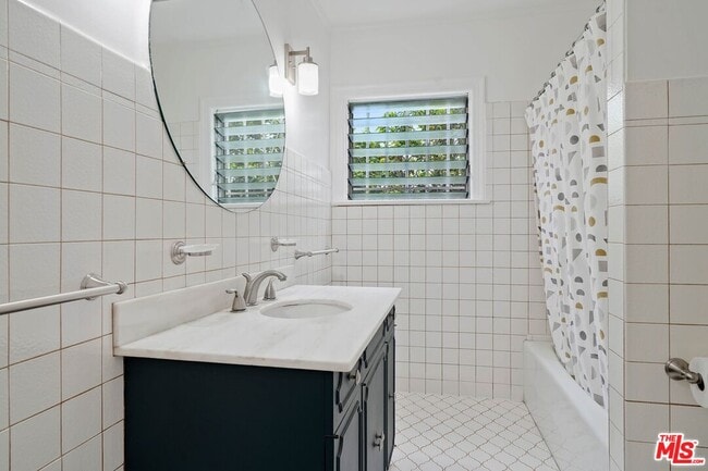 Building Photo - 458 S Citrus Ave