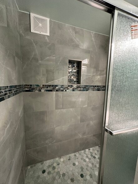 Close-up of shower - newly renovated in 2023 - 3900 Tunlaw Rd NW