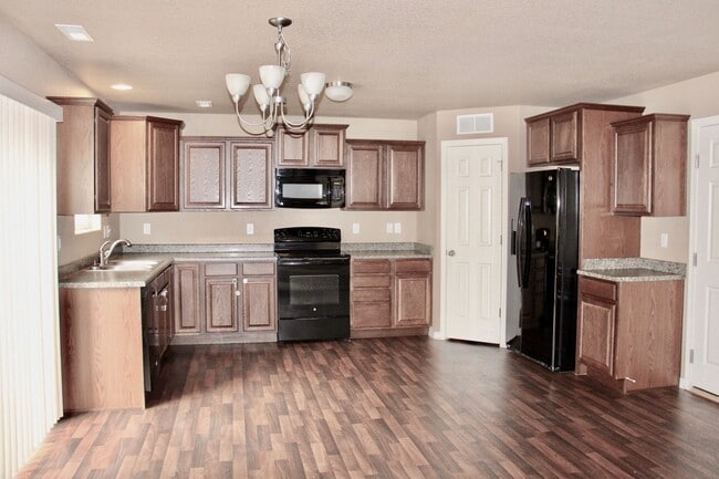 Building Photo - Well Cared For 3 bed/2.5 Bath Home in Security - Widefield