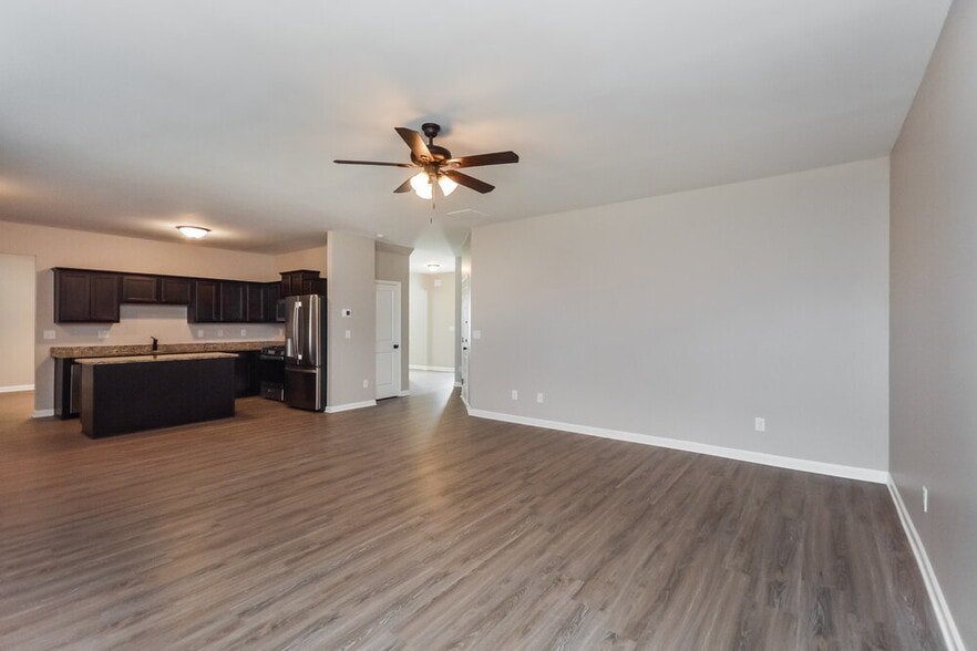 Building Photo - 4047 Clay Ct SE