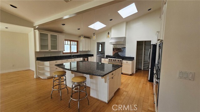 Building Photo - 30637 Rue De La Pierre