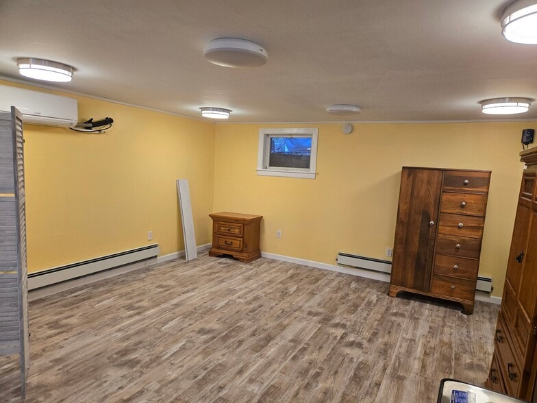 Building Photo - 5 Maryland Ave