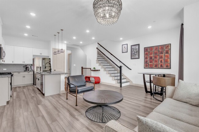 Building Photo - 4153 Shavano Dr