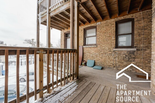 Building Photo - 3825 N Drake Ave