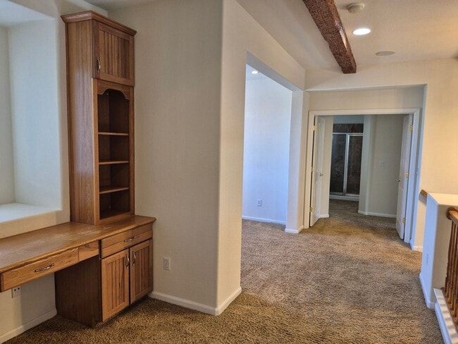 Building Photo - Beautiful 4 bedroom 3.5 bath in Natomas Park