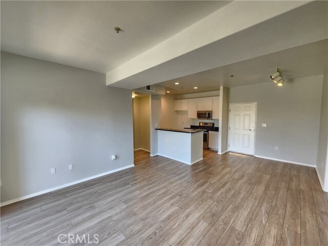 Building Photo - 1215 E San Antonio Dr