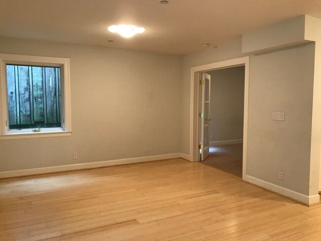 Building Photo - 708 Ashbury Street