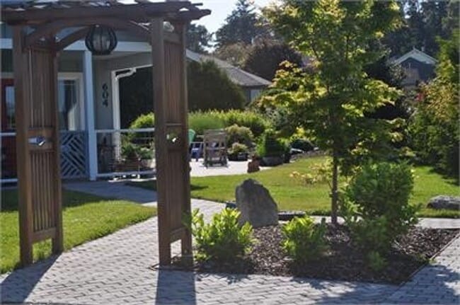 Building Photo - Wonderful Fully Furnished Cairn Cottage in Coupeville on a Cul de Sac