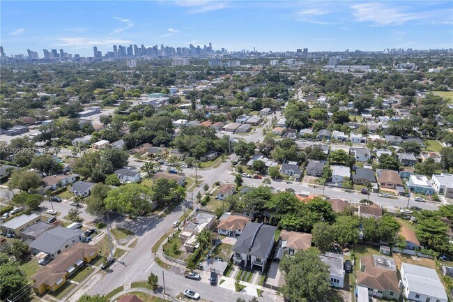 Building Photo - 1818 NW 49th St
