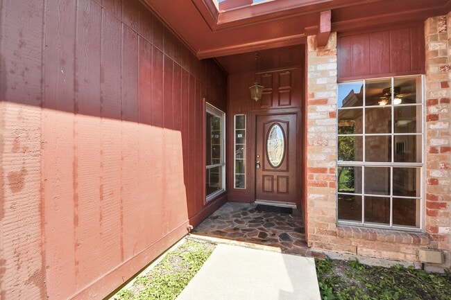 Building Photo - 2406 Duchess Way