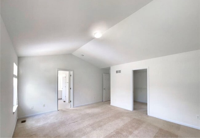Building Photo - 756 Thunder Hill Dr