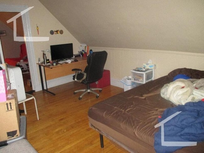 Building Photo - 2bed apartment in Allston