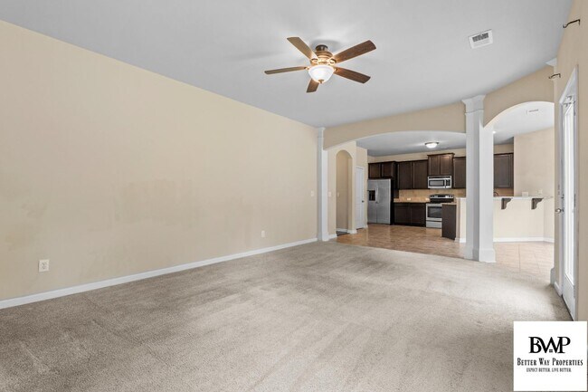 Building Photo - 11 Belhaven Dr