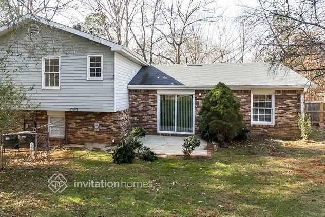 Building Photo - 5281 Shallow Wood Ln